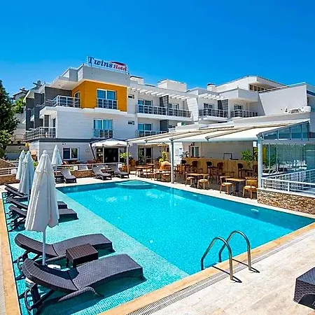 Otel Twins 3*