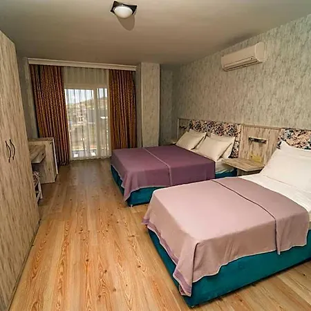 Twins Otel 3*